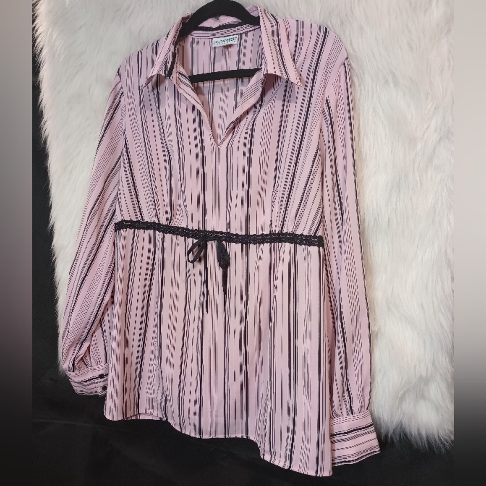Motherhood Maternity Pink and Black Long Sleeve V-neck Striped Top Size 1X - Picture 6 of 13